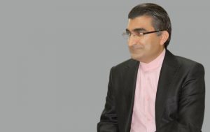 شیوه اجرای مجری برنامه مناظره ها؛ خیلی متشکرم از شما!