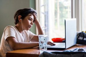 علاقه بیش‌ازحد نوجوانان به سلبریتی‌ها به دلیل اختلال روانی است