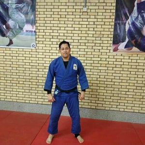 خیلی از مسئولان مدال‌های ما را به تمسخر می‌گیرند / نه بیمه دارم و نه شغل