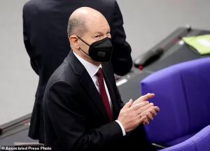 شولتس: آماده مذاکره با روسیه هستیم اما حمله به اوکراین برایش گران تمام می‌شود