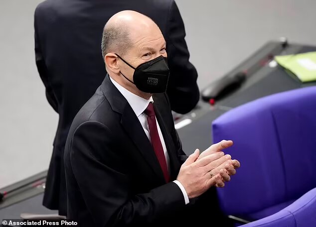 شولتس: آماده مذاکره با روسیه هستیم اما حمله به اوکراین برایش گران تمام می‌شود